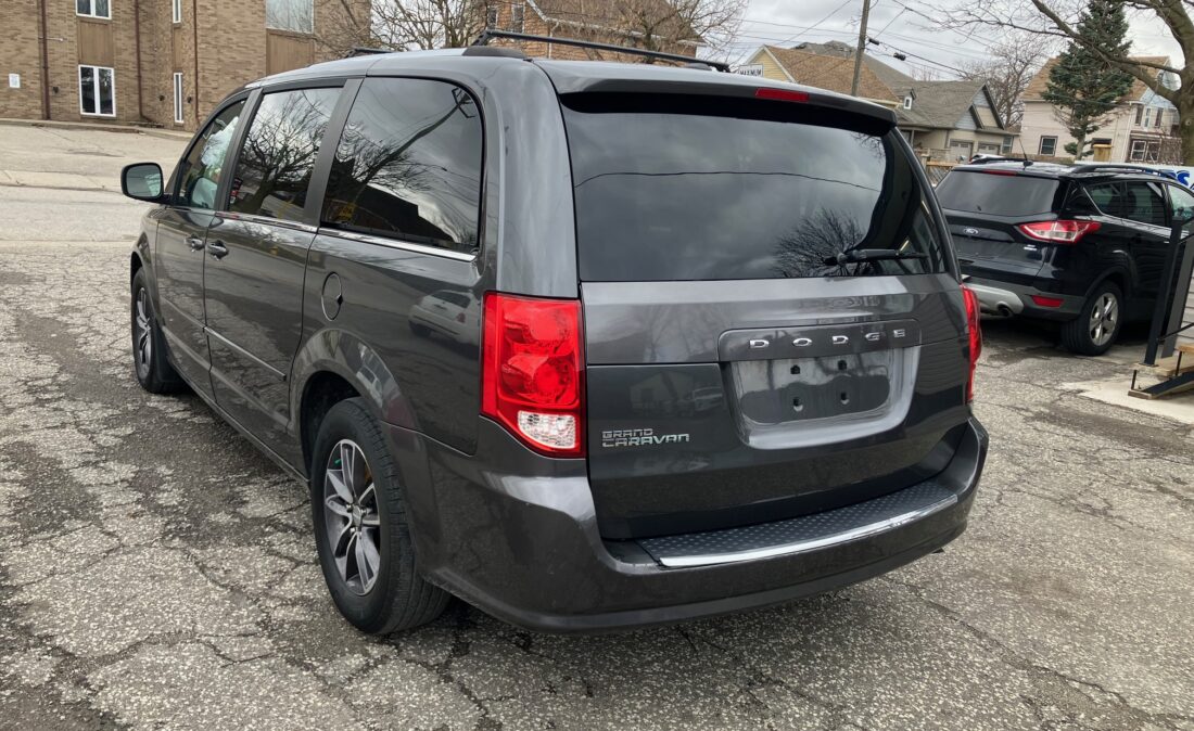 2016 Dodge Grand Caravan5