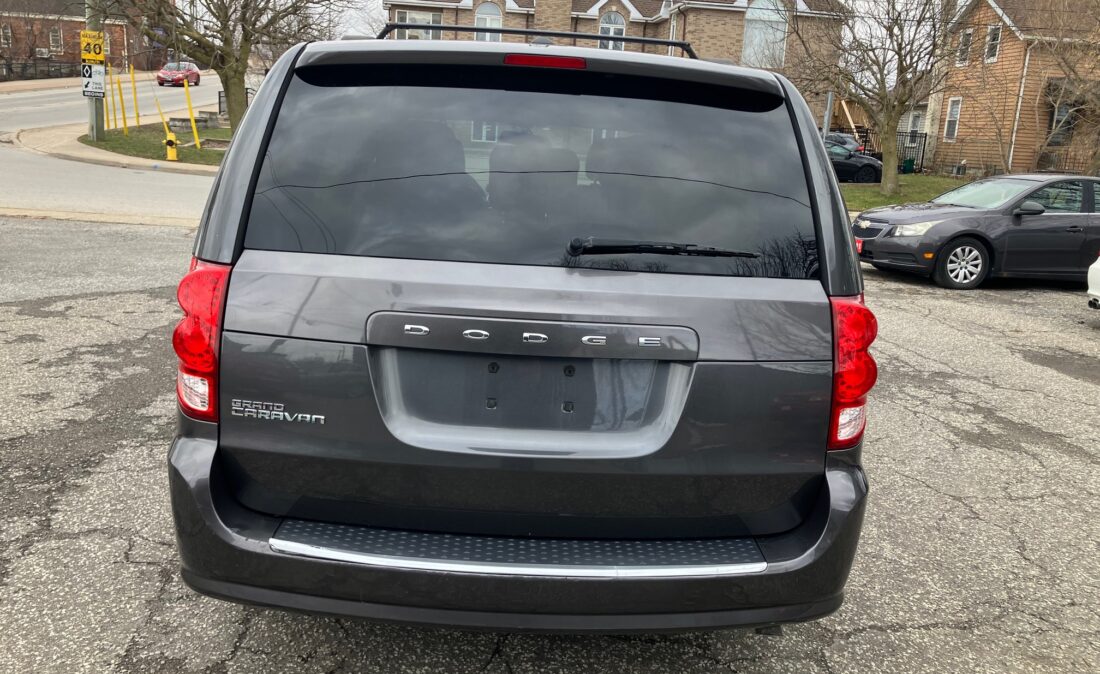 2016 Dodge Grand Caravan6
