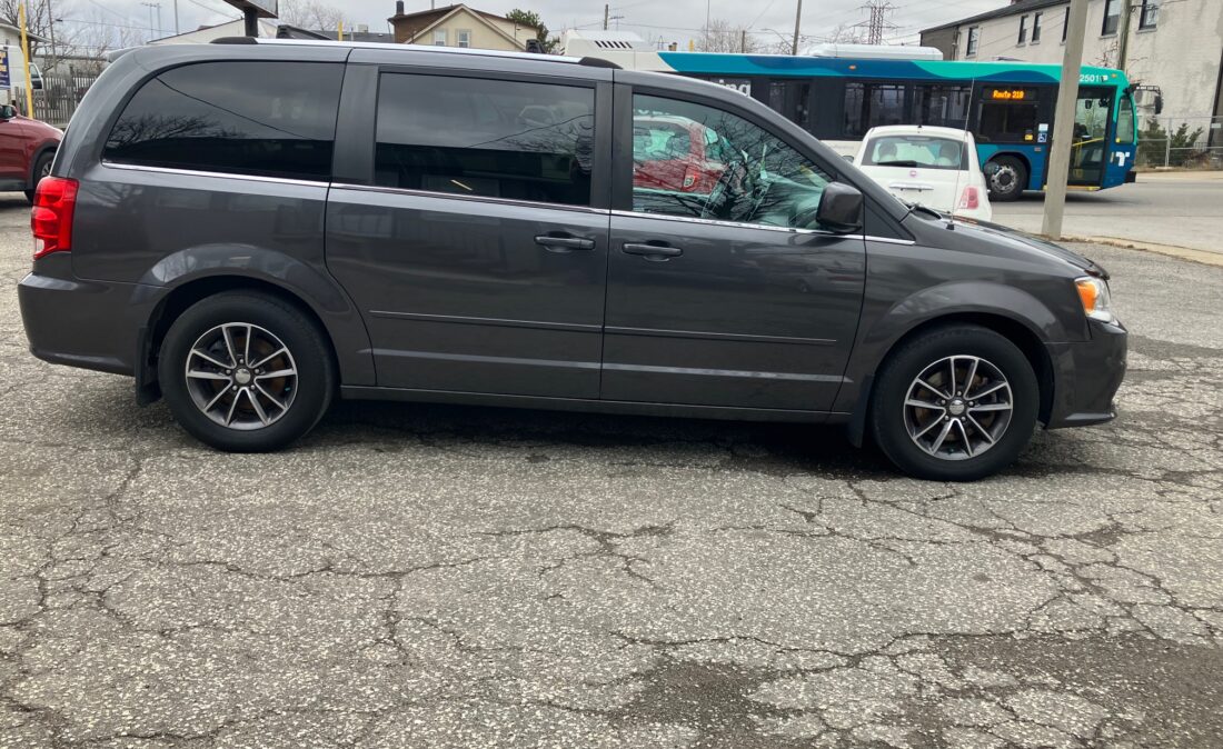 2016 Dodge Grand Caravan8