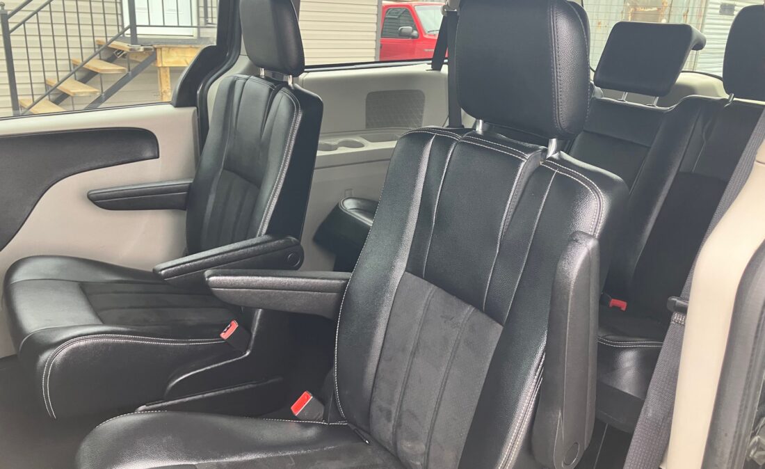 2016 Dodge Grand Caravan9