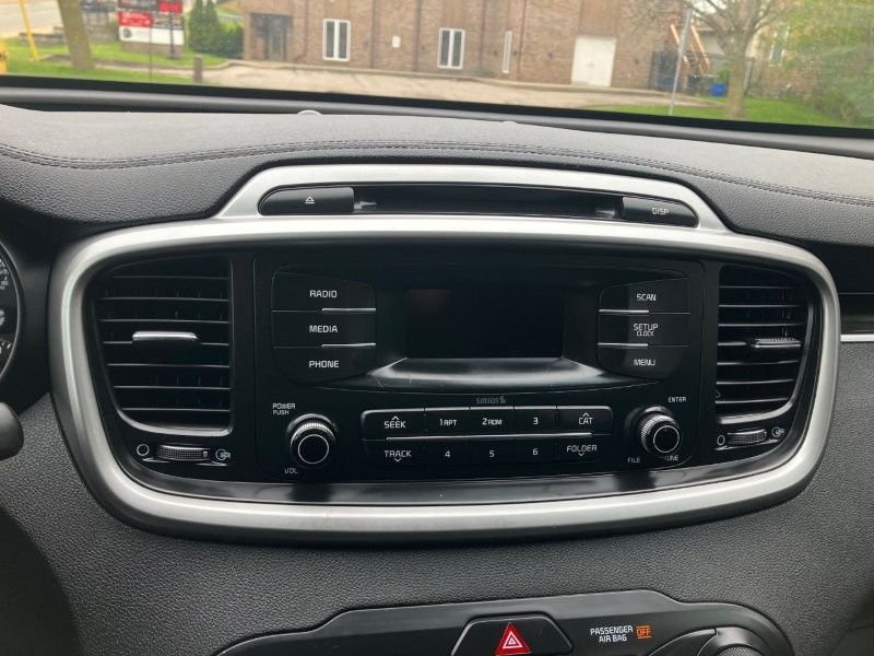 2016 Kia Sorento12