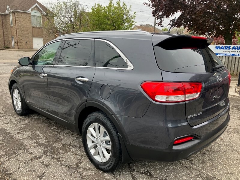 2016 Kia Sorento5