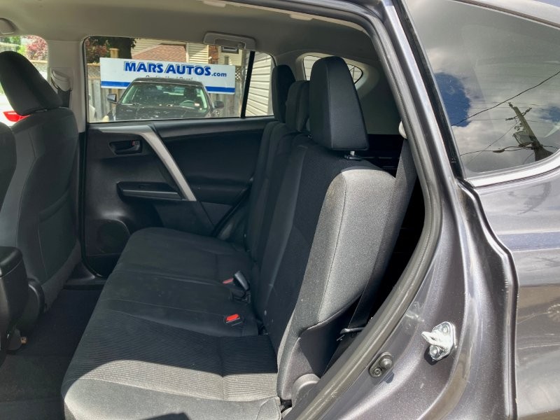 2016 Toyota Rav11