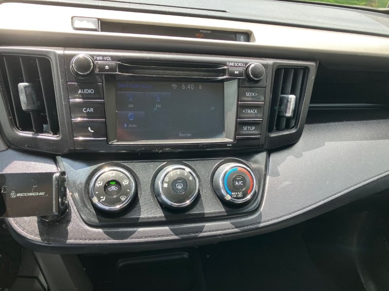 2016 Toyota Rav12