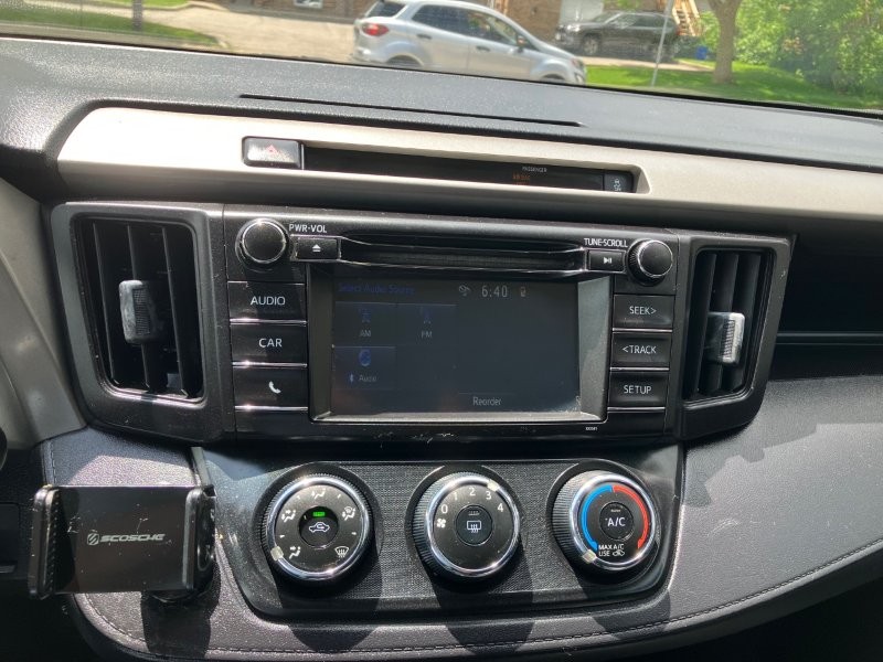 2016 Toyota Rav13
