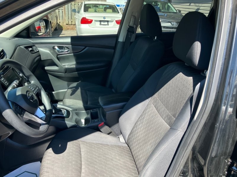 2018 Nissan Rogue10