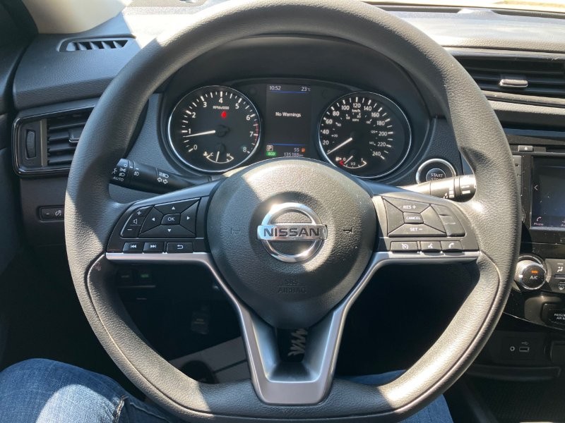 2018 Nissan Rogue15