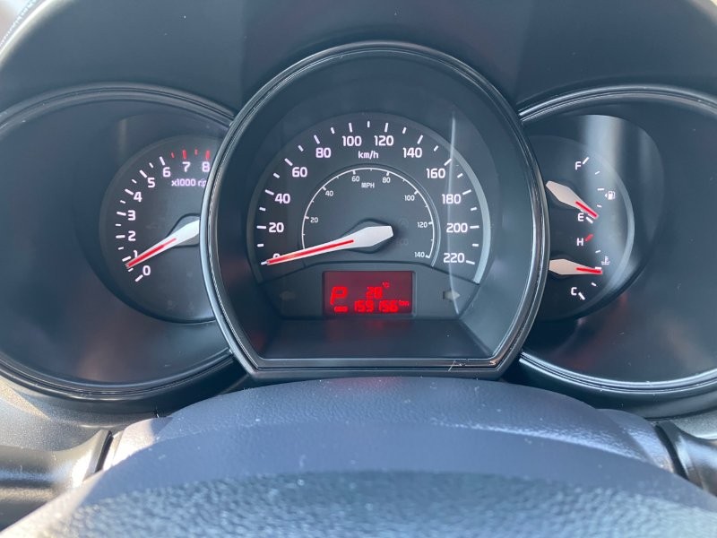 2014 Kia Rio15