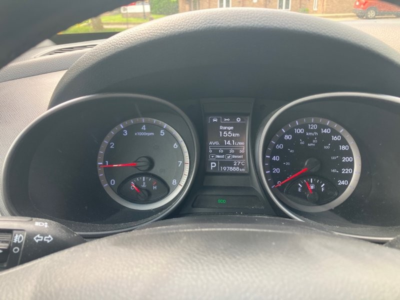 2014 Hyundai Santa Fe11