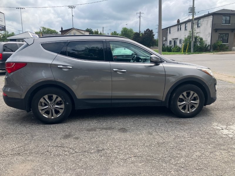 2014 Hyundai Santa Fe7