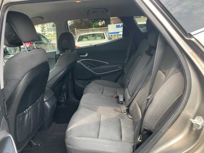 2014 Hyundai Santa Fe9
