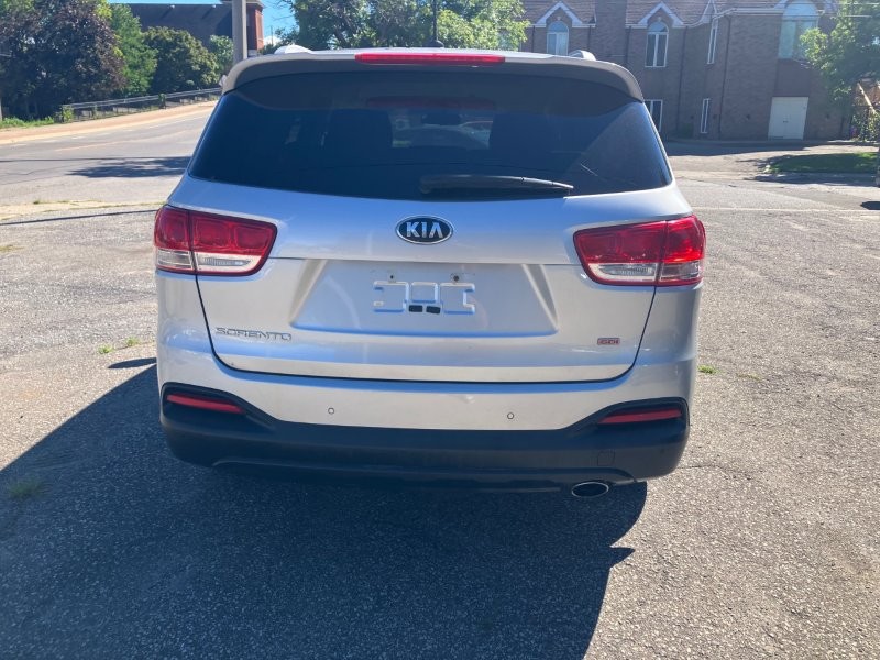2016 Kia Sorento6