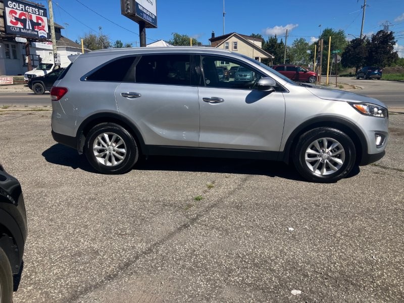 2016 Kia Sorento8